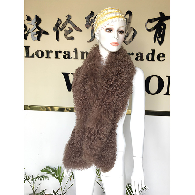Fluffy natural lamb fur collar for woman