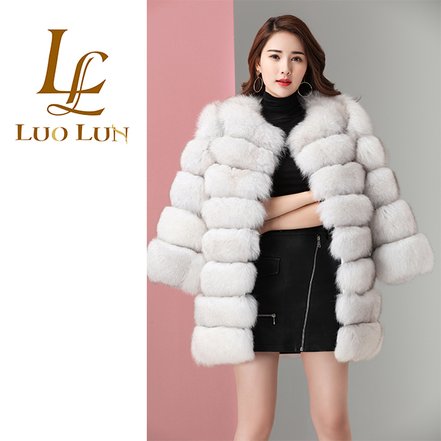 Woman Winter Fox Fur Coat With Good Quality
