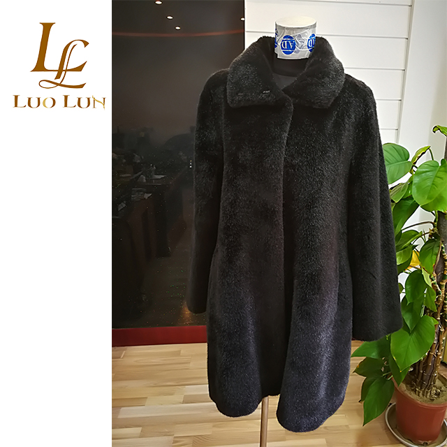 Wholesale Luxury  Faux Fur Coat For Women