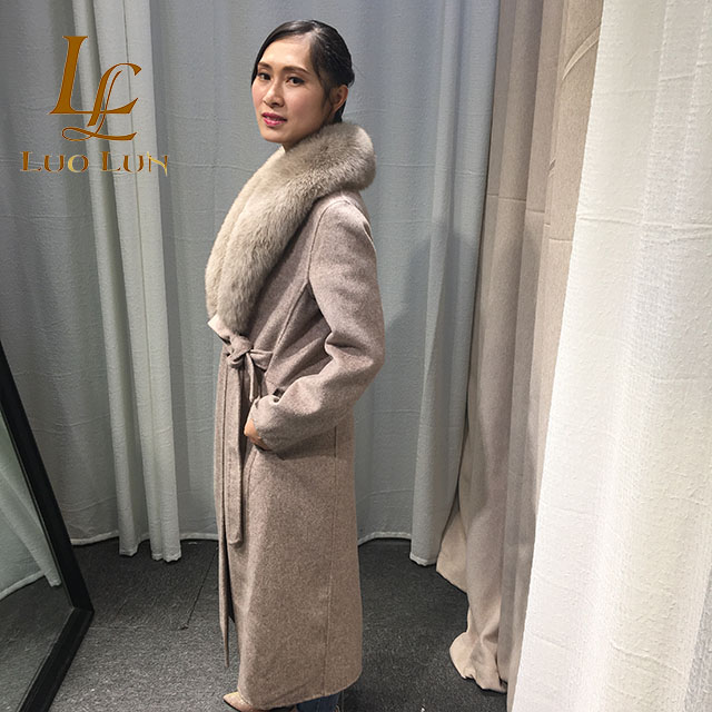 2018 new winter new women plaid wool coat long fur collar coat